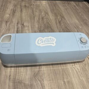 Cricut Explore Air 2 in Soft Blue